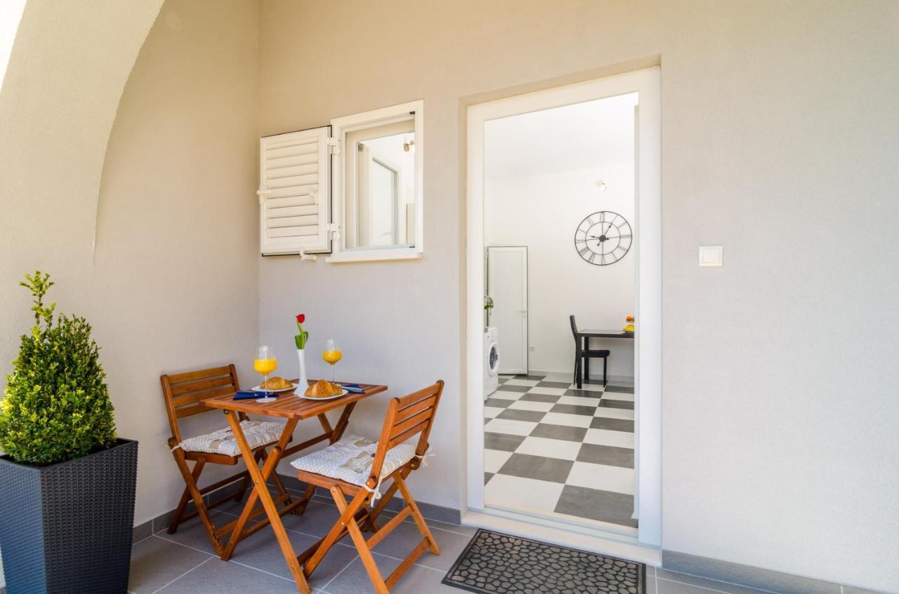 מליני Apartment Amabilis מראה חיצוני תמונה
